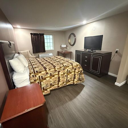 ג'ונסבורו Magnolia Bay Hotel & Suites מראה חיצוני תמונה