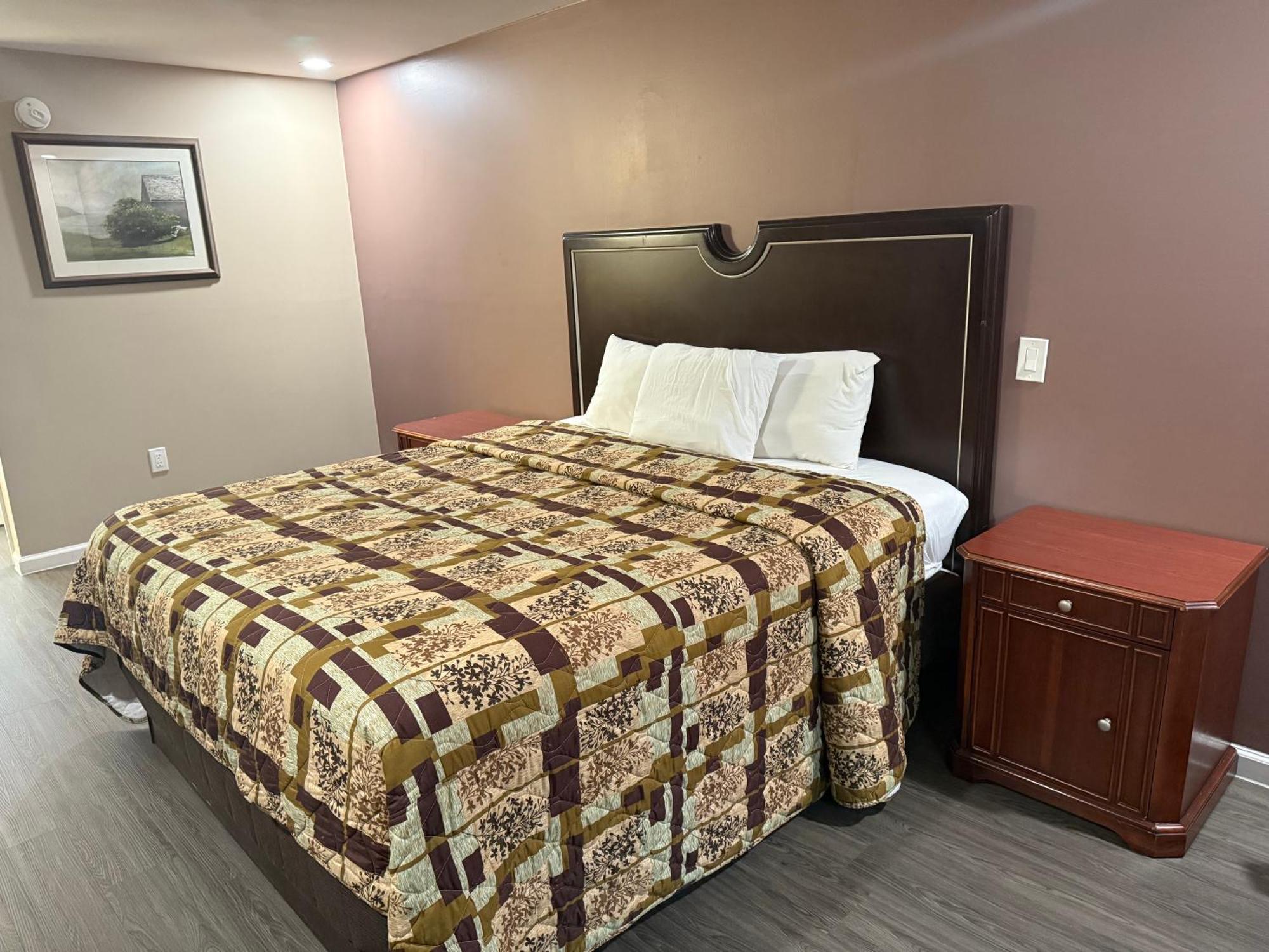 ג'ונסבורו Magnolia Bay Hotel & Suites מראה חיצוני תמונה