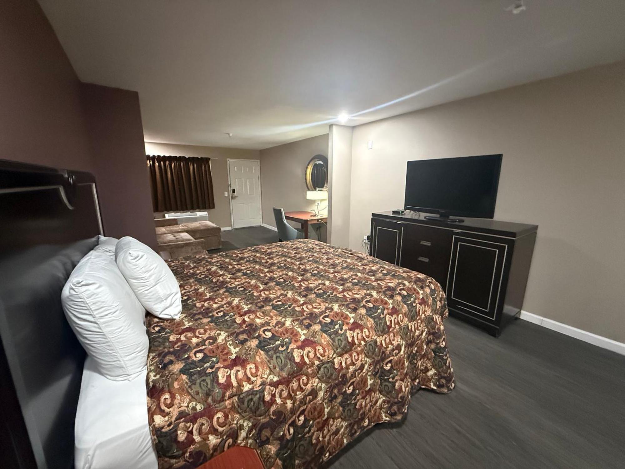 ג'ונסבורו Magnolia Bay Hotel & Suites מראה חיצוני תמונה